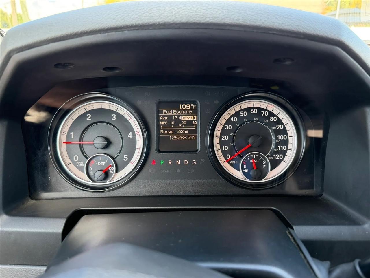 RAM 3500 Tradesman Regular Cab 4WD 2017