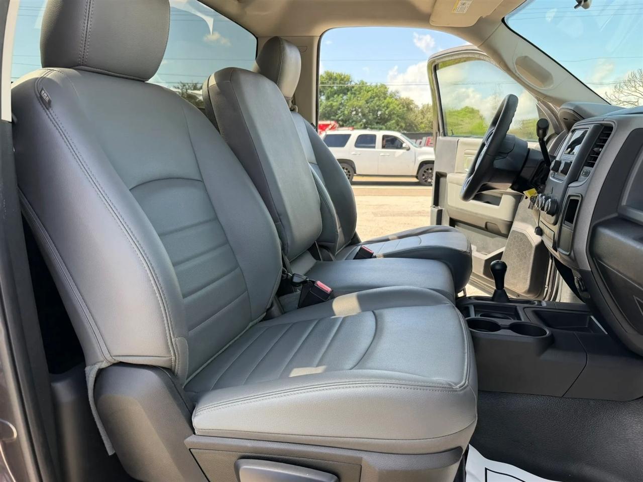 RAM 3500 Tradesman Regular Cab 4WD 2017