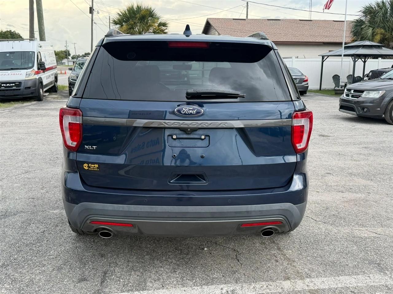 Ford Explorer XLT FWD 2017