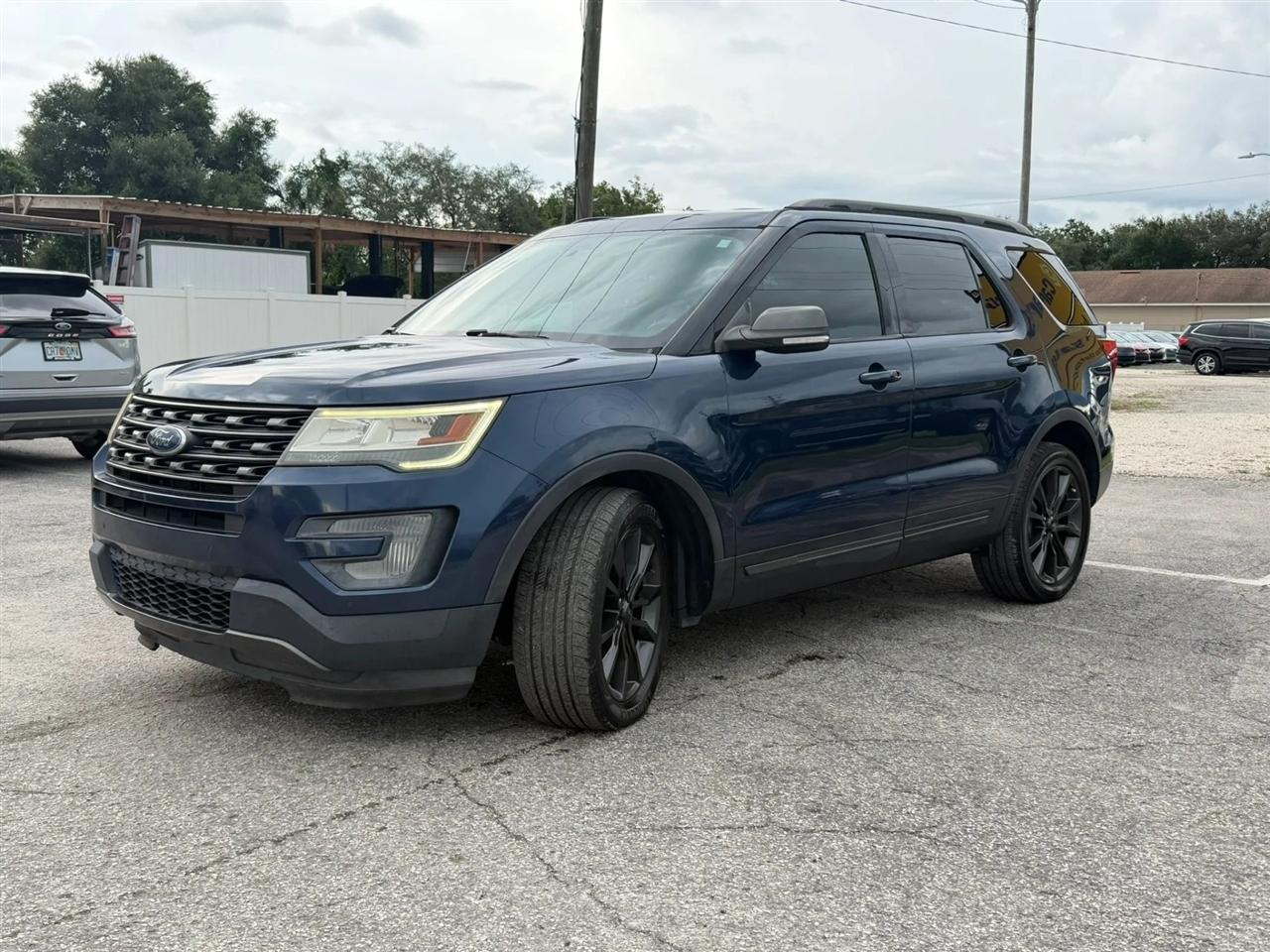 Ford Explorer XLT FWD 2017