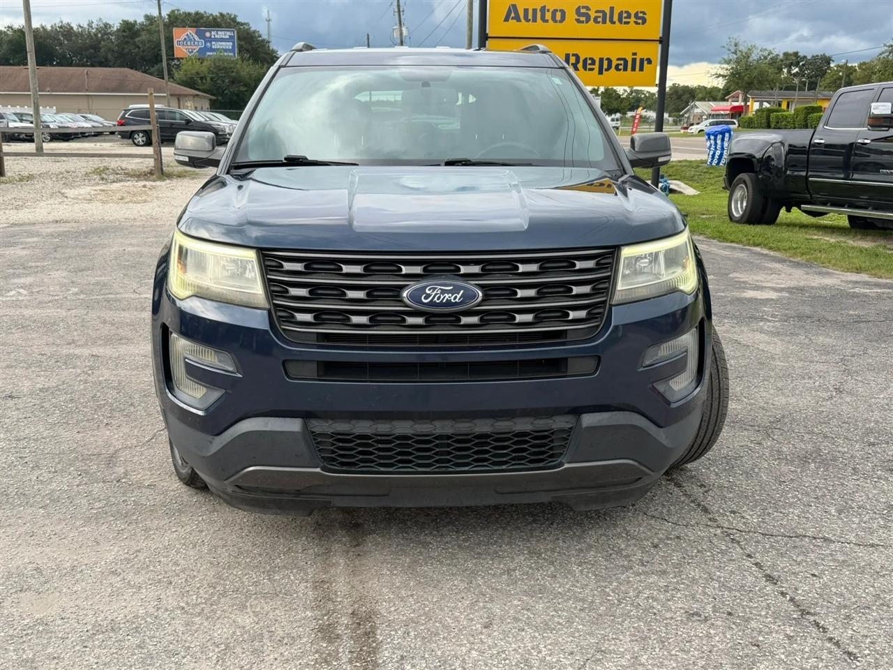Ford Explorer XLT FWD 2017