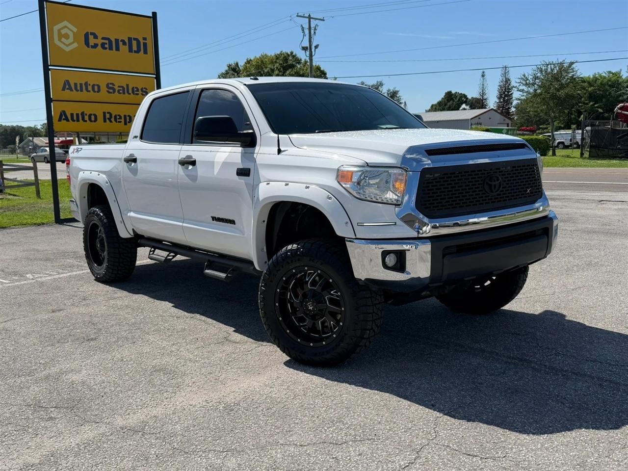 2017 Toyota Tundra SR5 5.7L V8 FFV CrewMax 2WD