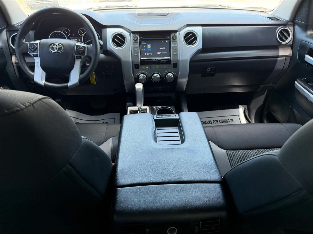 Toyota Tundra SR5 5.7L V8 FFV CrewMax 2WD 2017