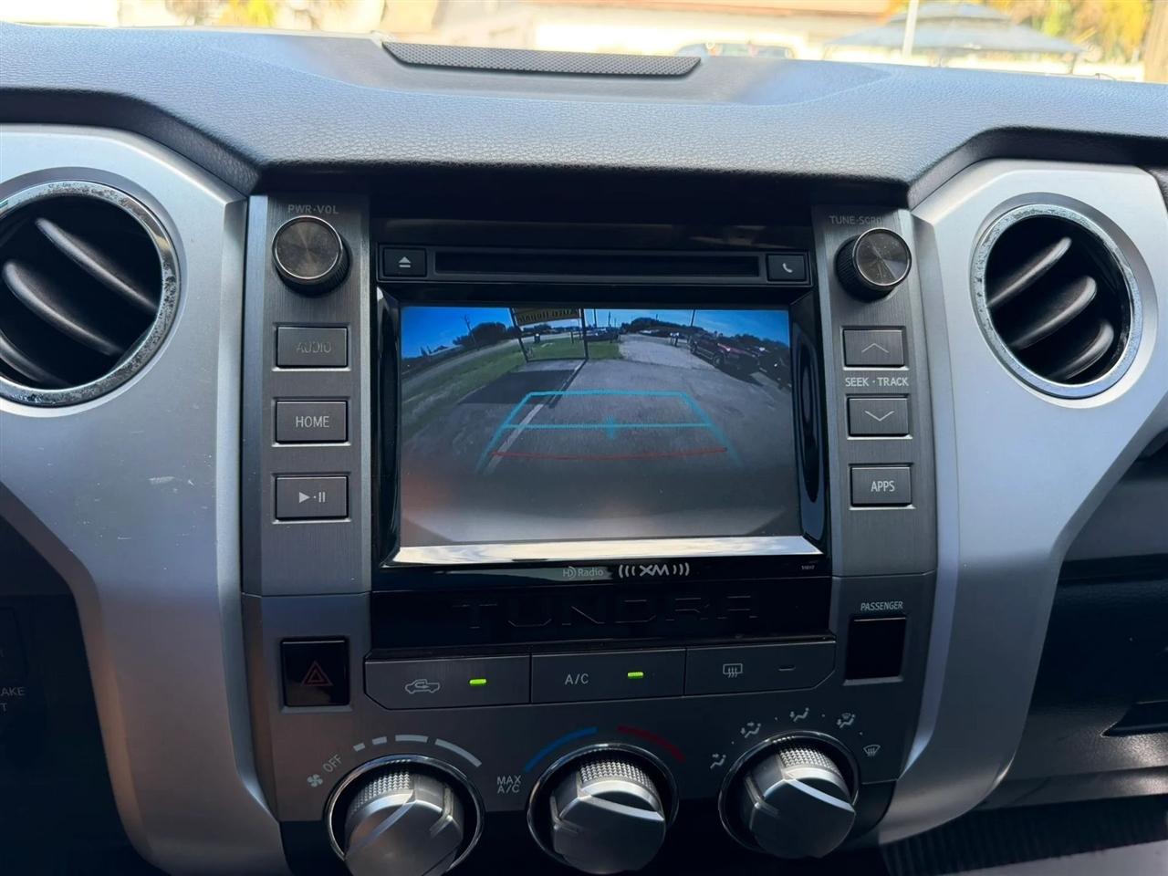 Toyota Tundra SR5 5.7L V8 FFV CrewMax 2WD 2017