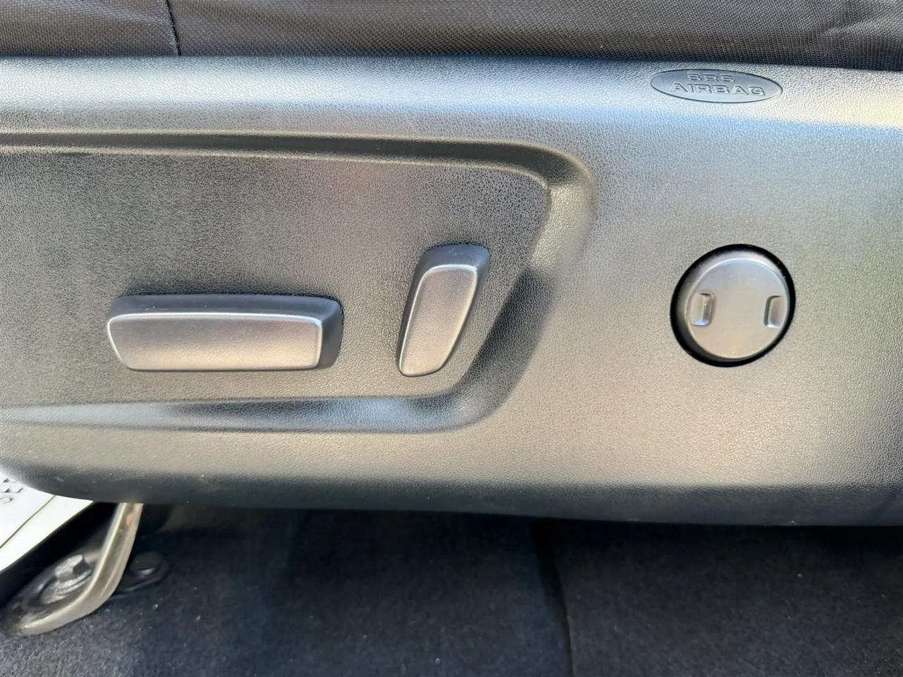 Toyota Tundra SR5 5.7L V8 FFV CrewMax 2WD 2017