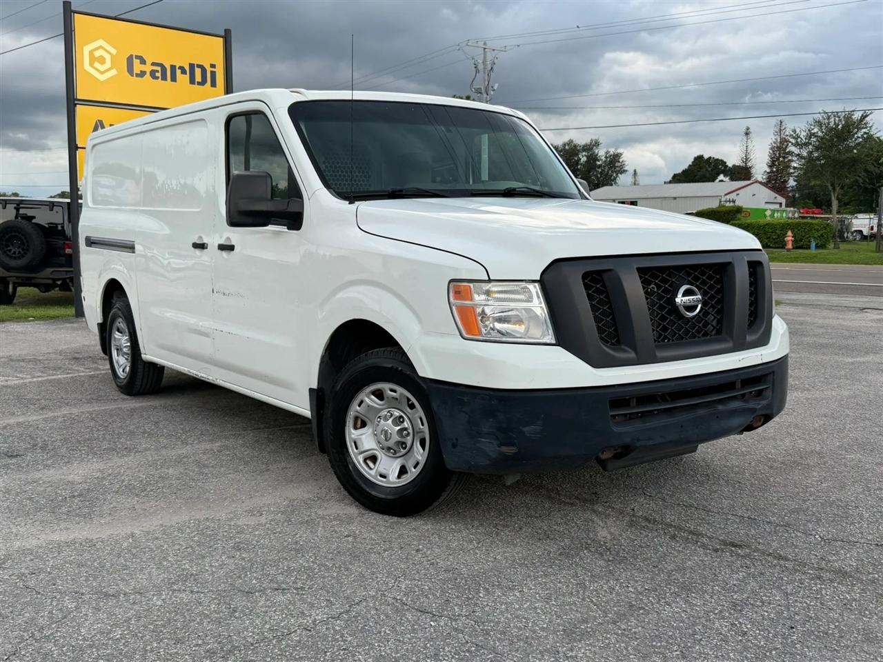 Nissan NV Cargo 1500 SV 2015