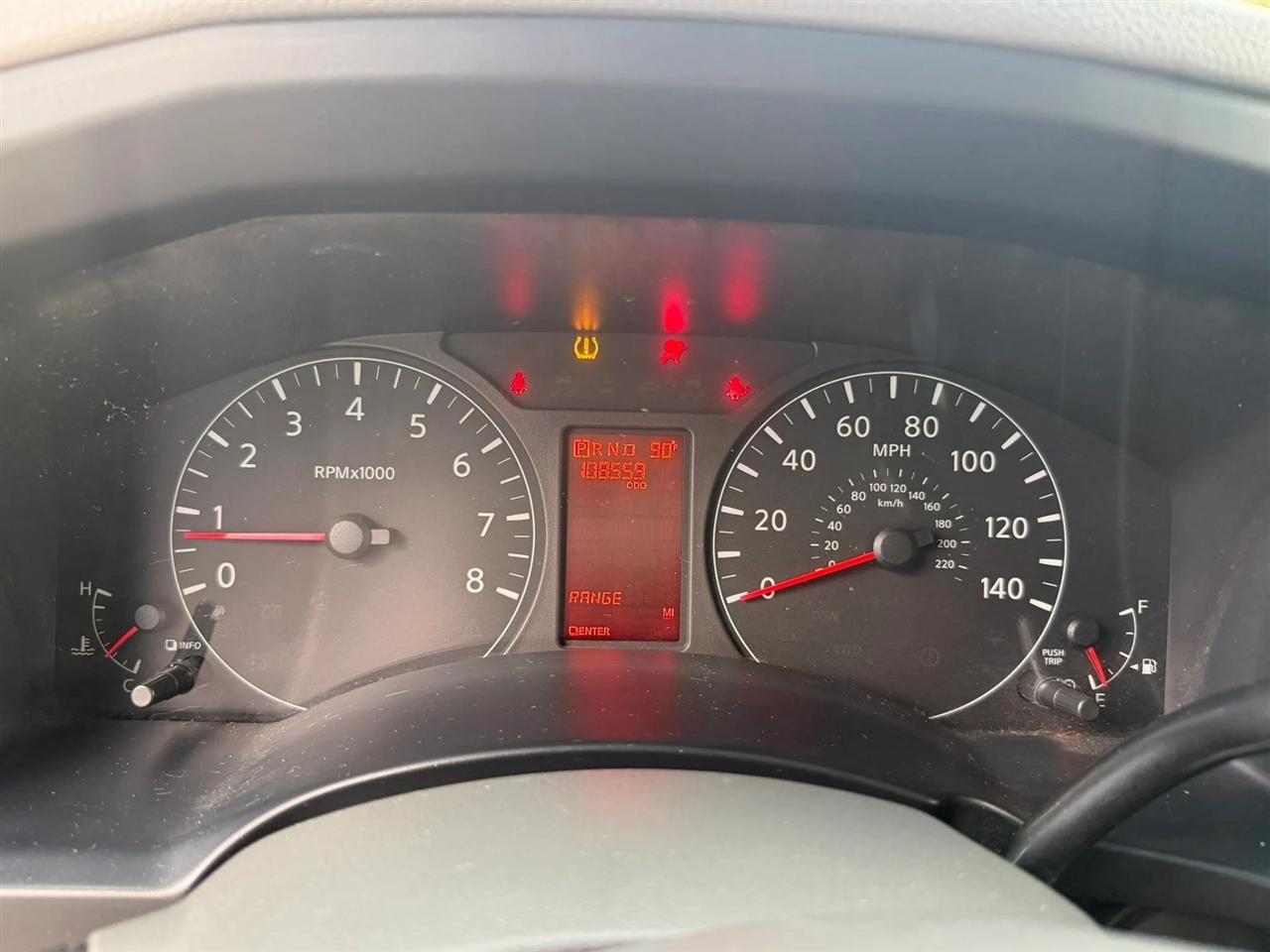 Nissan NV Cargo 1500 SV 2015