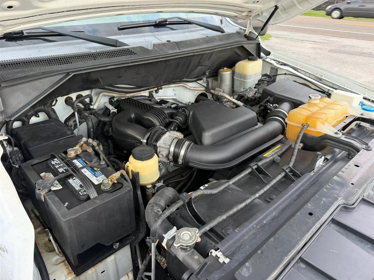 Nissan NV Cargo 1500 SV 2015