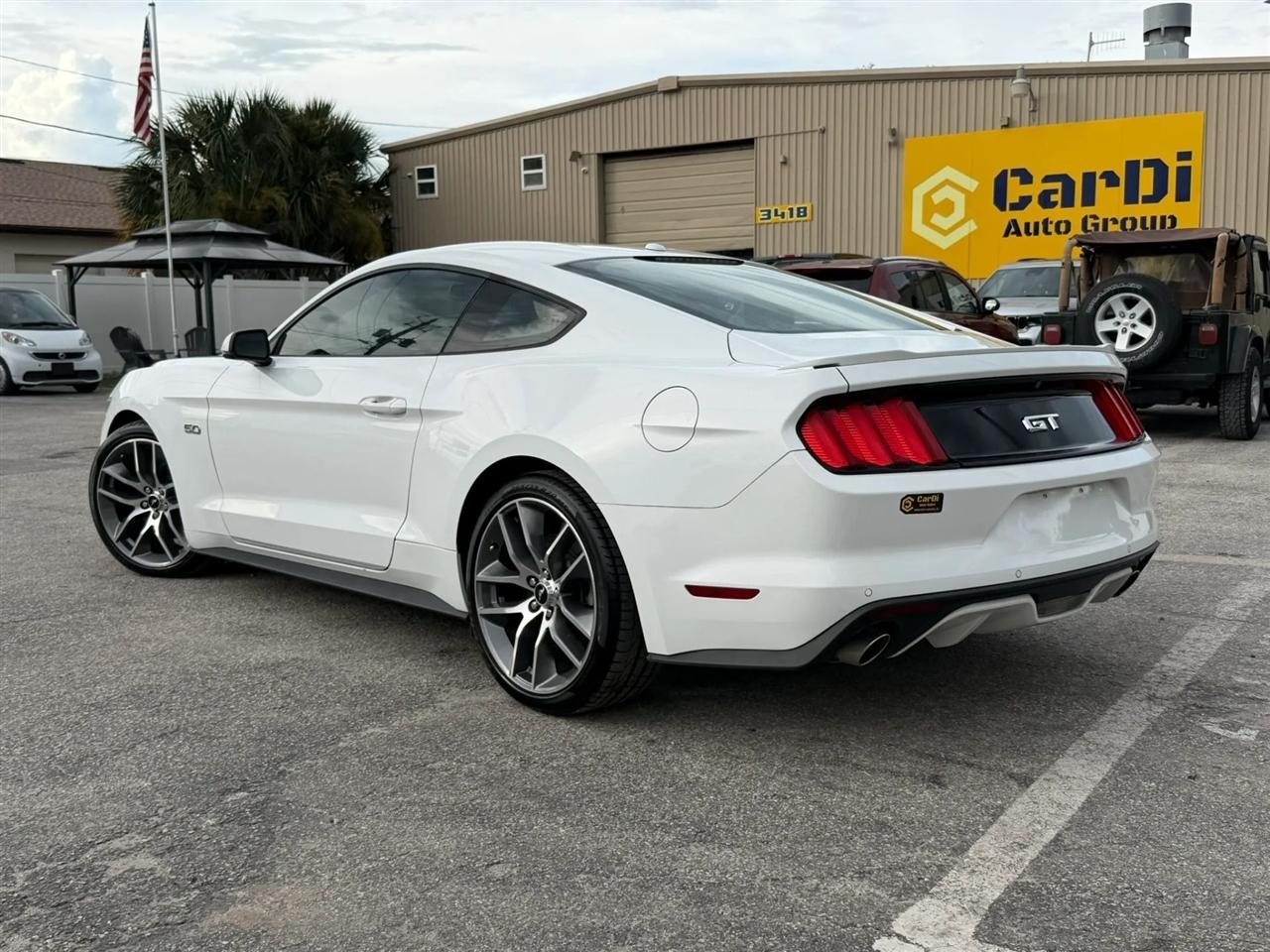 Ford Mustang GT Premium Coupe 2016