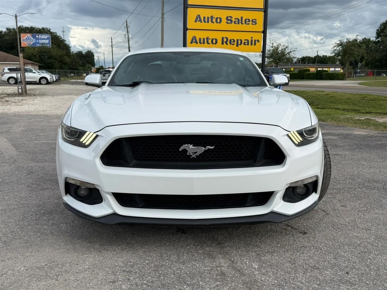 Ford Mustang GT Premium Coupe 2016