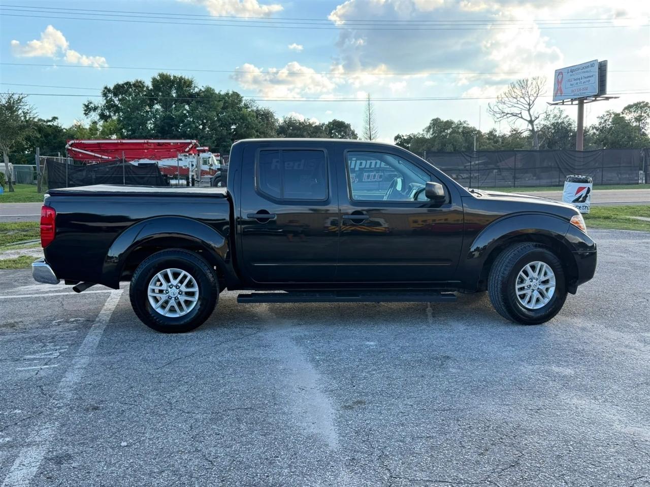 Nissan Frontier S Crew Cab 5AT 2WD 2019