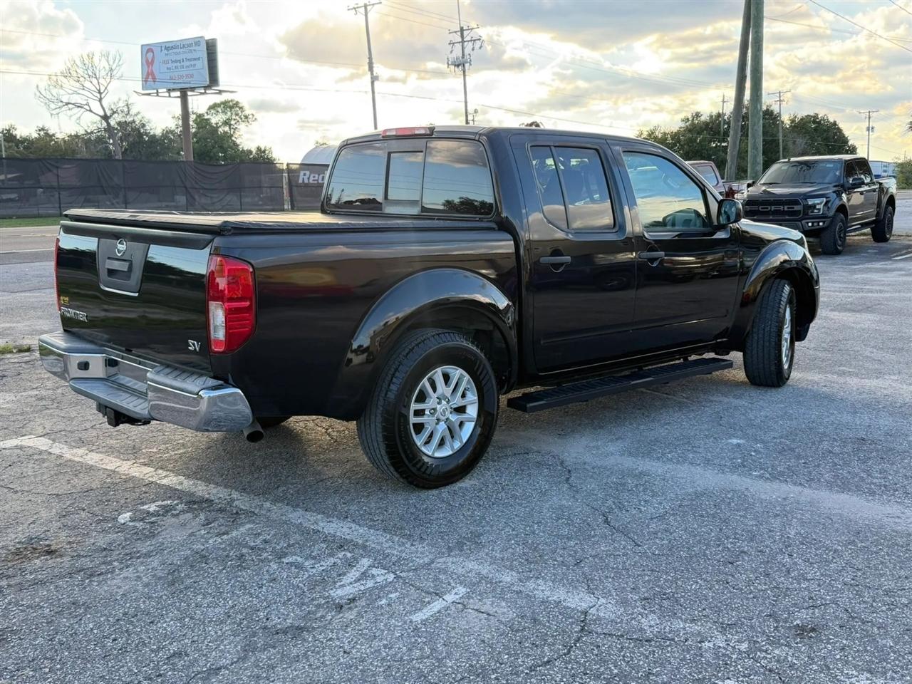 Nissan Frontier S Crew Cab 5AT 2WD 2019
