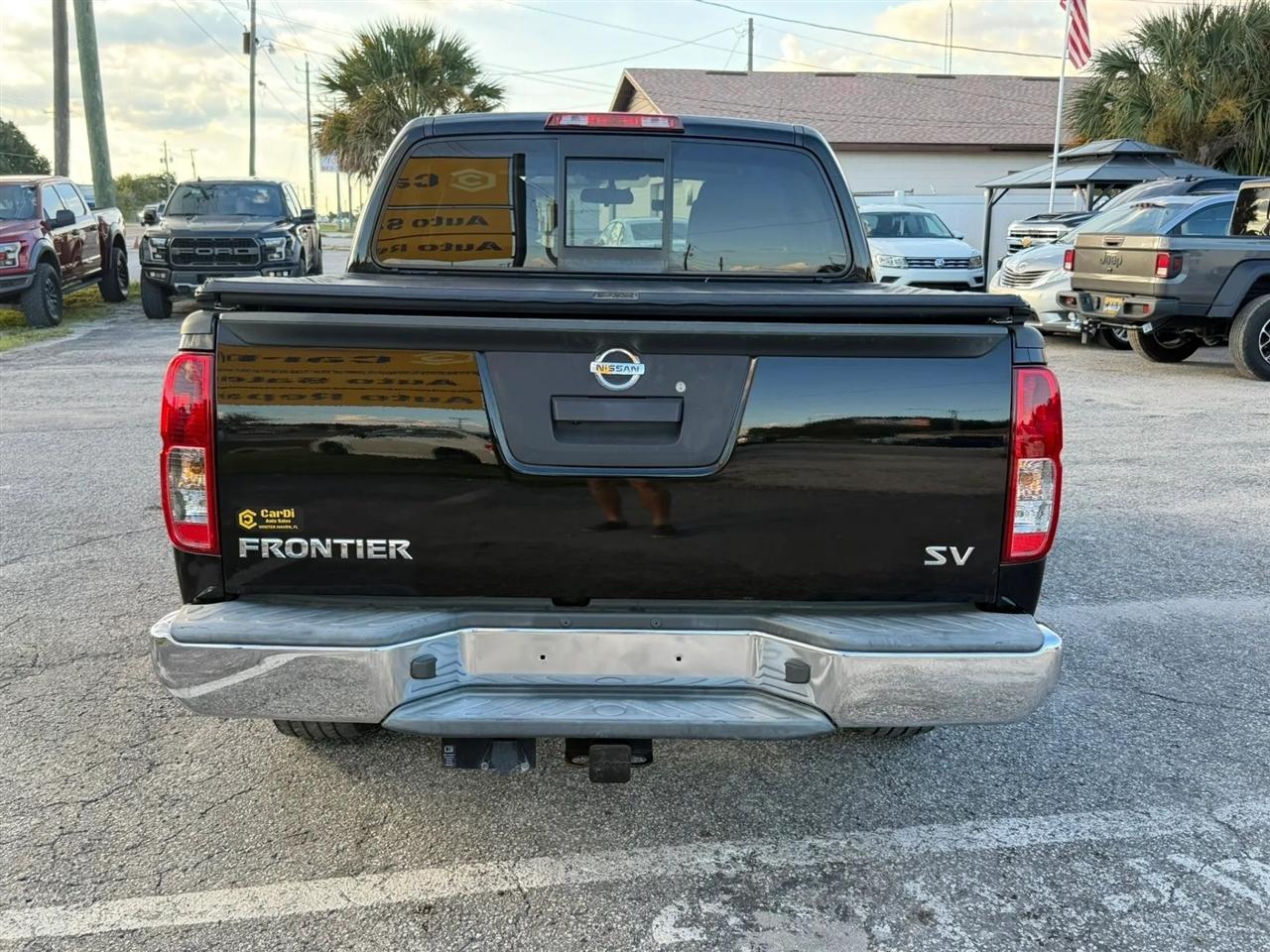 Nissan Frontier S Crew Cab 5AT 2WD 2019