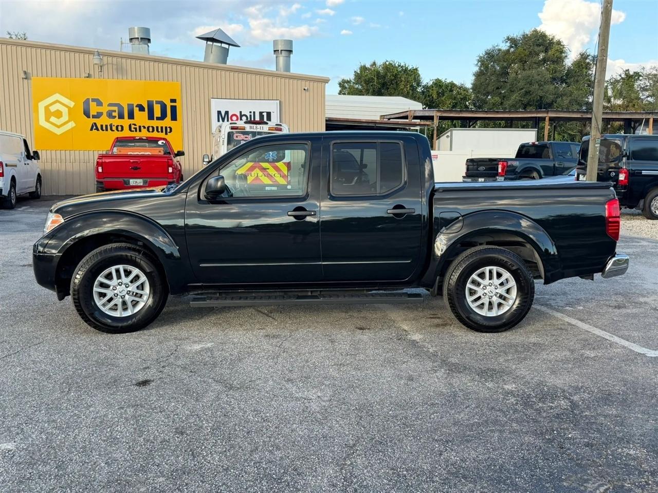 Nissan Frontier S Crew Cab 5AT 2WD 2019