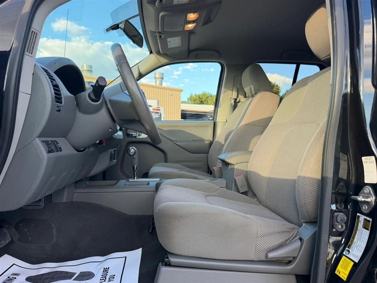 Nissan Frontier S Crew Cab 5AT 2WD 2019