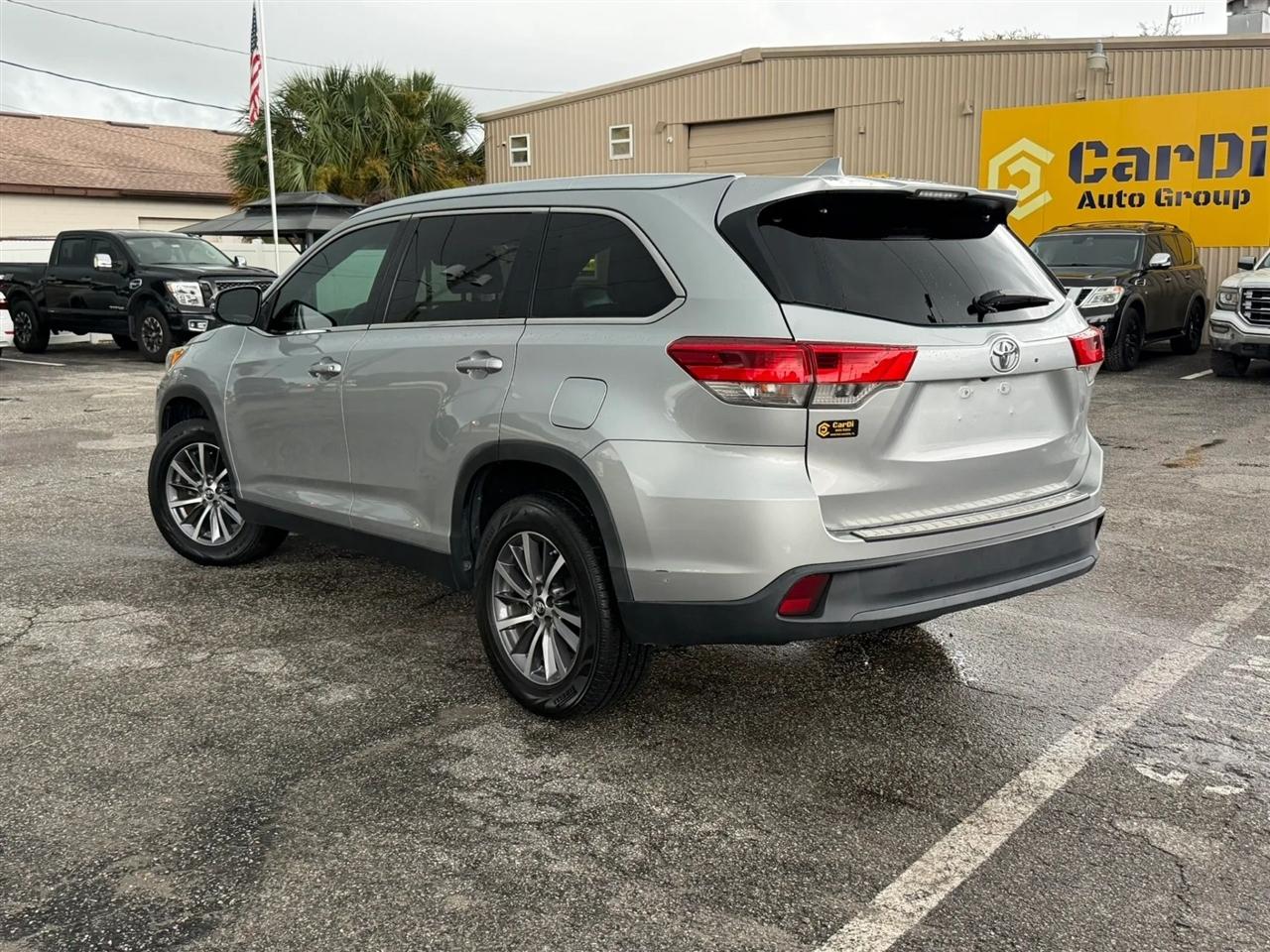 Toyota Highlander XLE FWD V6 2019
