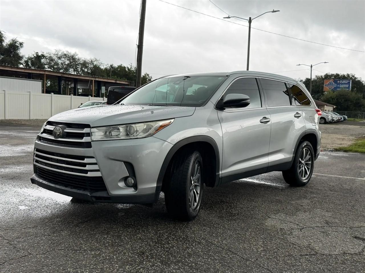 Toyota Highlander XLE FWD V6 2019