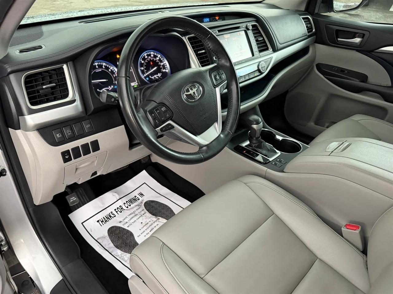 Toyota Highlander XLE FWD V6 2019