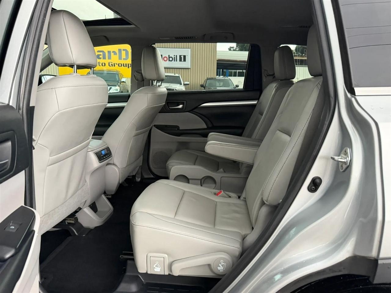 Toyota Highlander XLE FWD V6 2019
