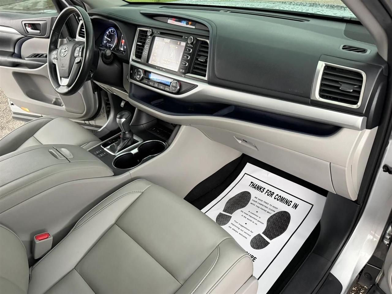 Toyota Highlander XLE FWD V6 2019