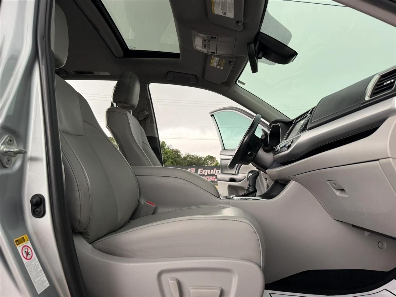 Toyota Highlander XLE FWD V6 2019