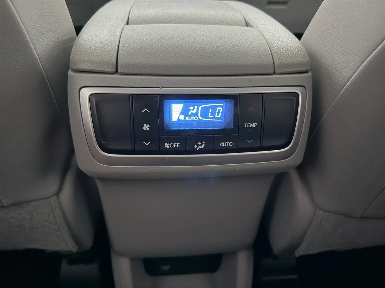 Toyota Highlander XLE FWD V6 2019