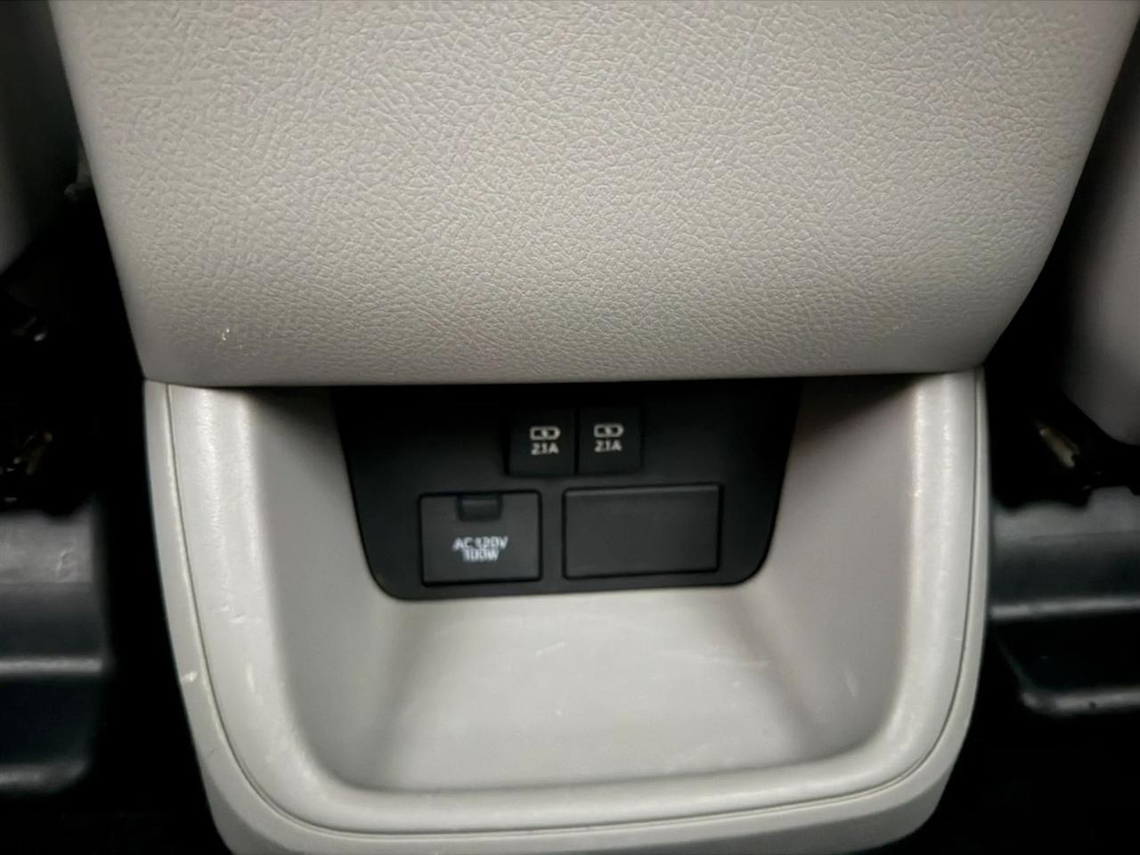 Toyota Highlander XLE FWD V6 2019