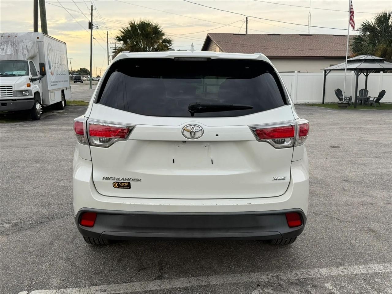 Toyota Highlander XLE FWD V6 2016