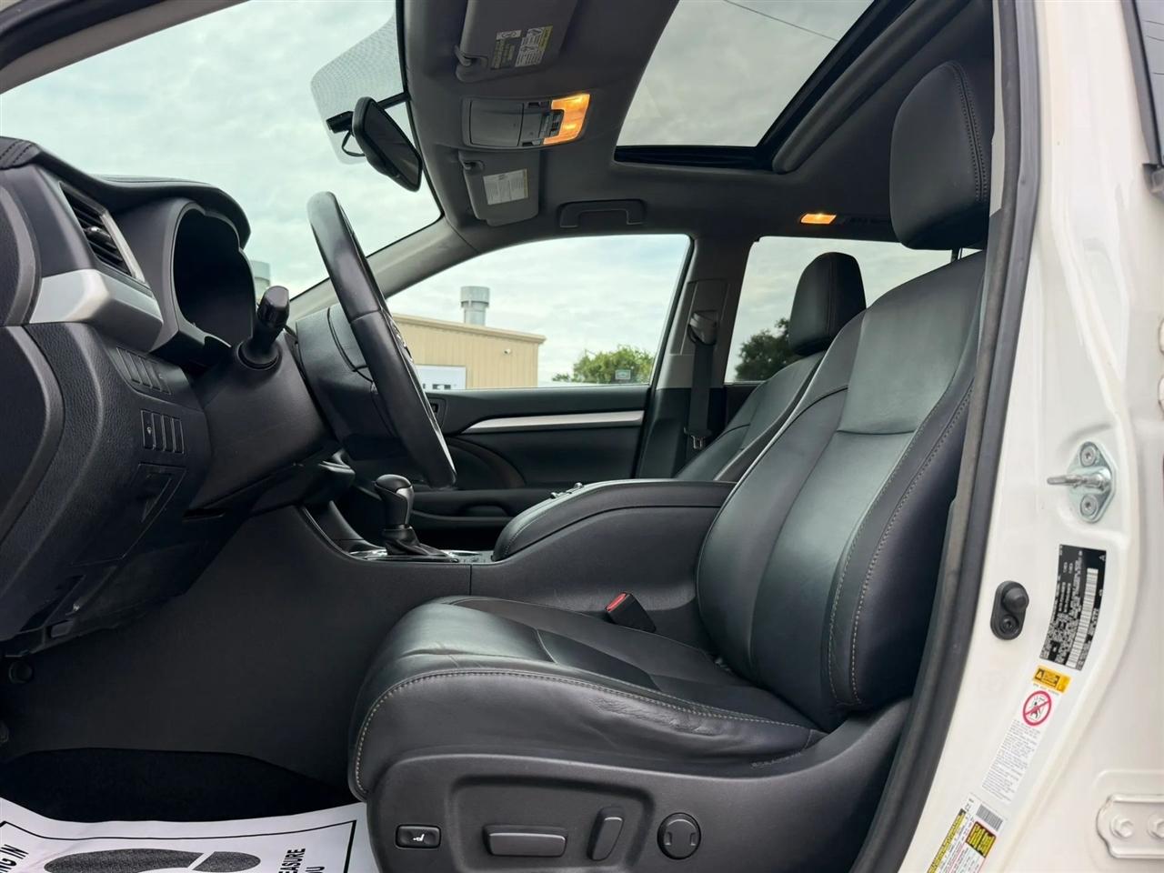 Toyota Highlander XLE FWD V6 2016