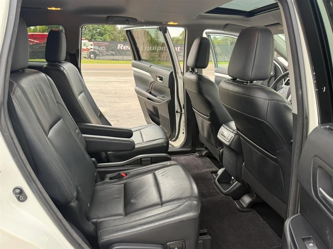 Toyota Highlander XLE FWD V6 2016