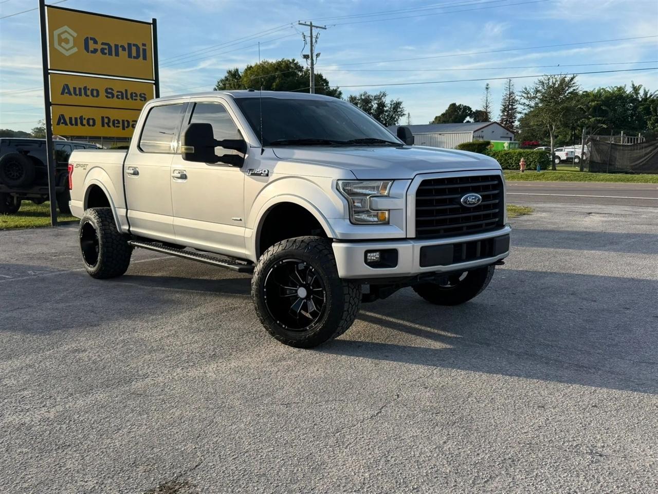 Ford F-150 XLT SuperCrew 5.5-ft. Bed 4WD 2015