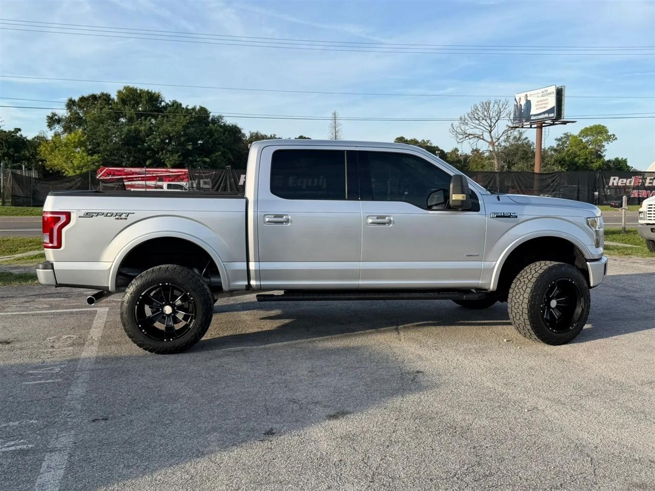Ford F-150 XLT SuperCrew 5.5-ft. Bed 4WD 2015