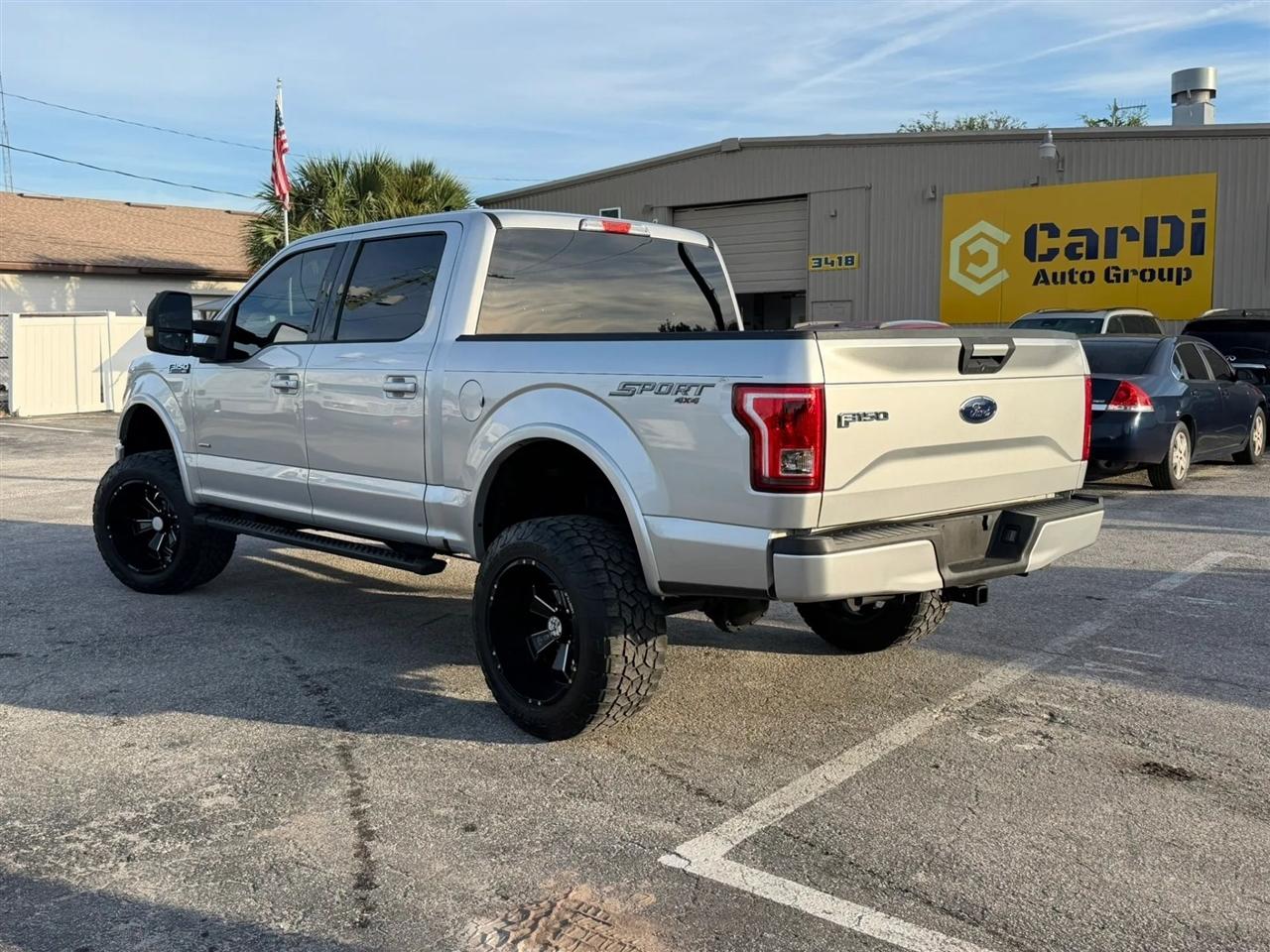Ford F-150 XLT SuperCrew 5.5-ft. Bed 4WD 2015