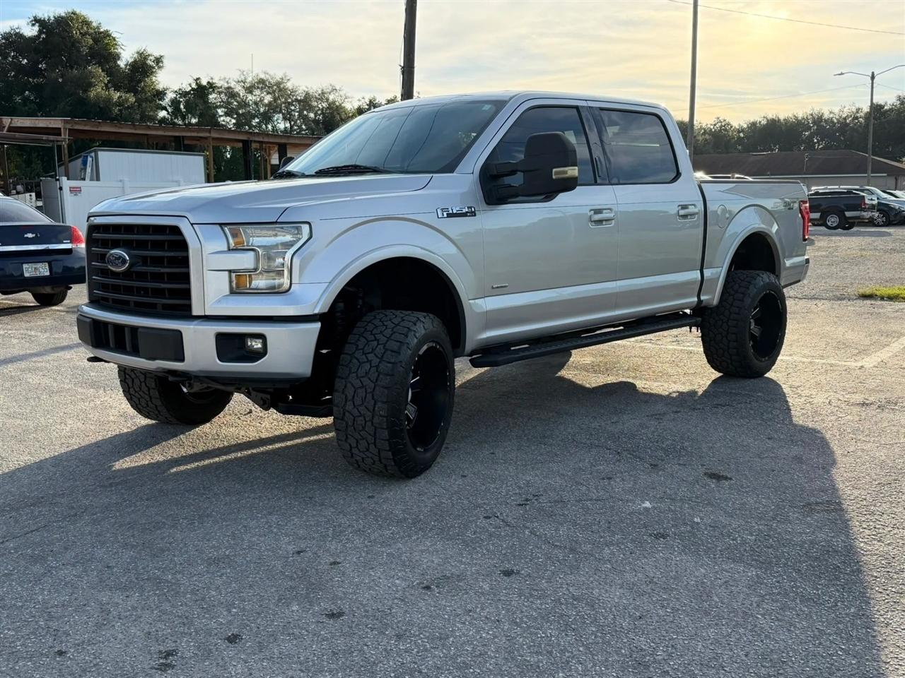 Ford F-150 XLT SuperCrew 5.5-ft. Bed 4WD 2015