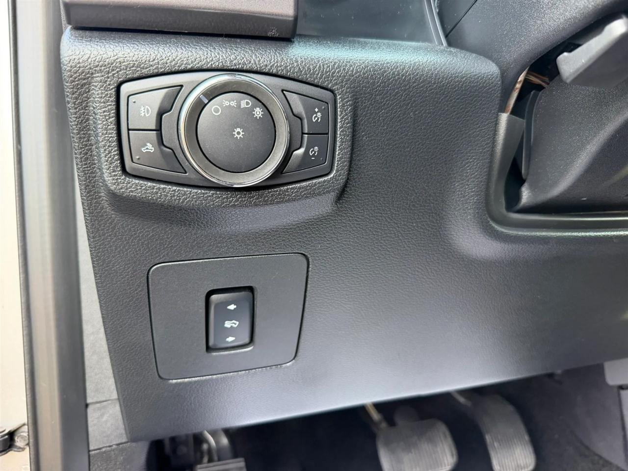 Ford F-150 XLT SuperCrew 5.5-ft. Bed 4WD 2015