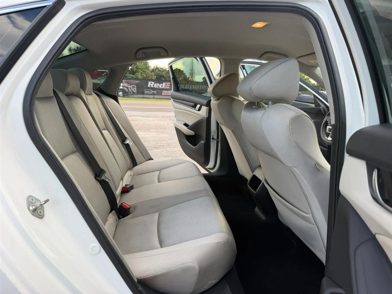 Honda Accord LX CVT 2020