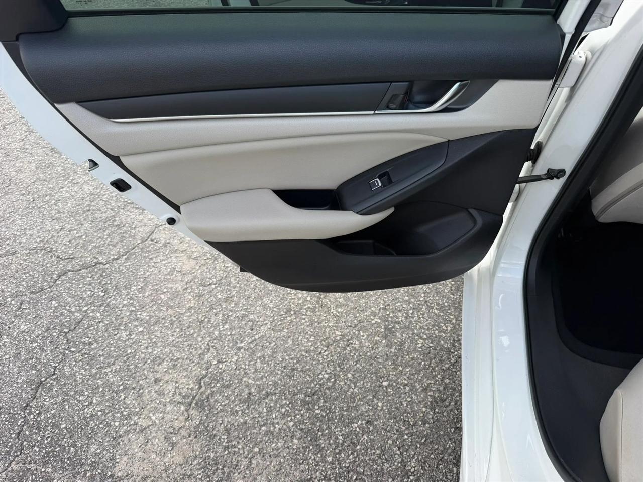 Honda Accord LX CVT 2020