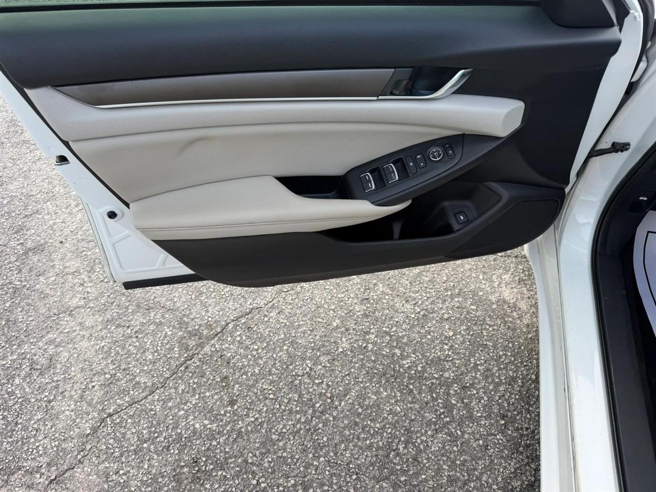 Honda Accord LX CVT 2020