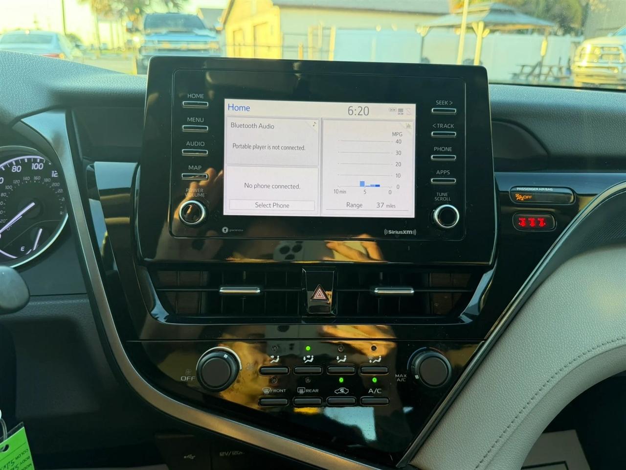 Toyota Camry LE 2021