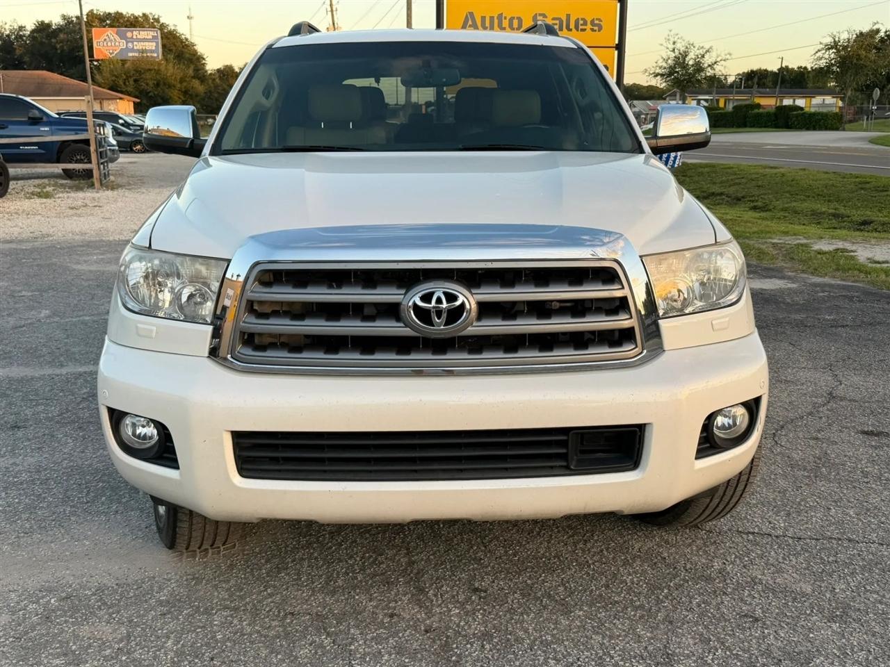 Toyota Sequoia Plantium 4WD FFV 2014
