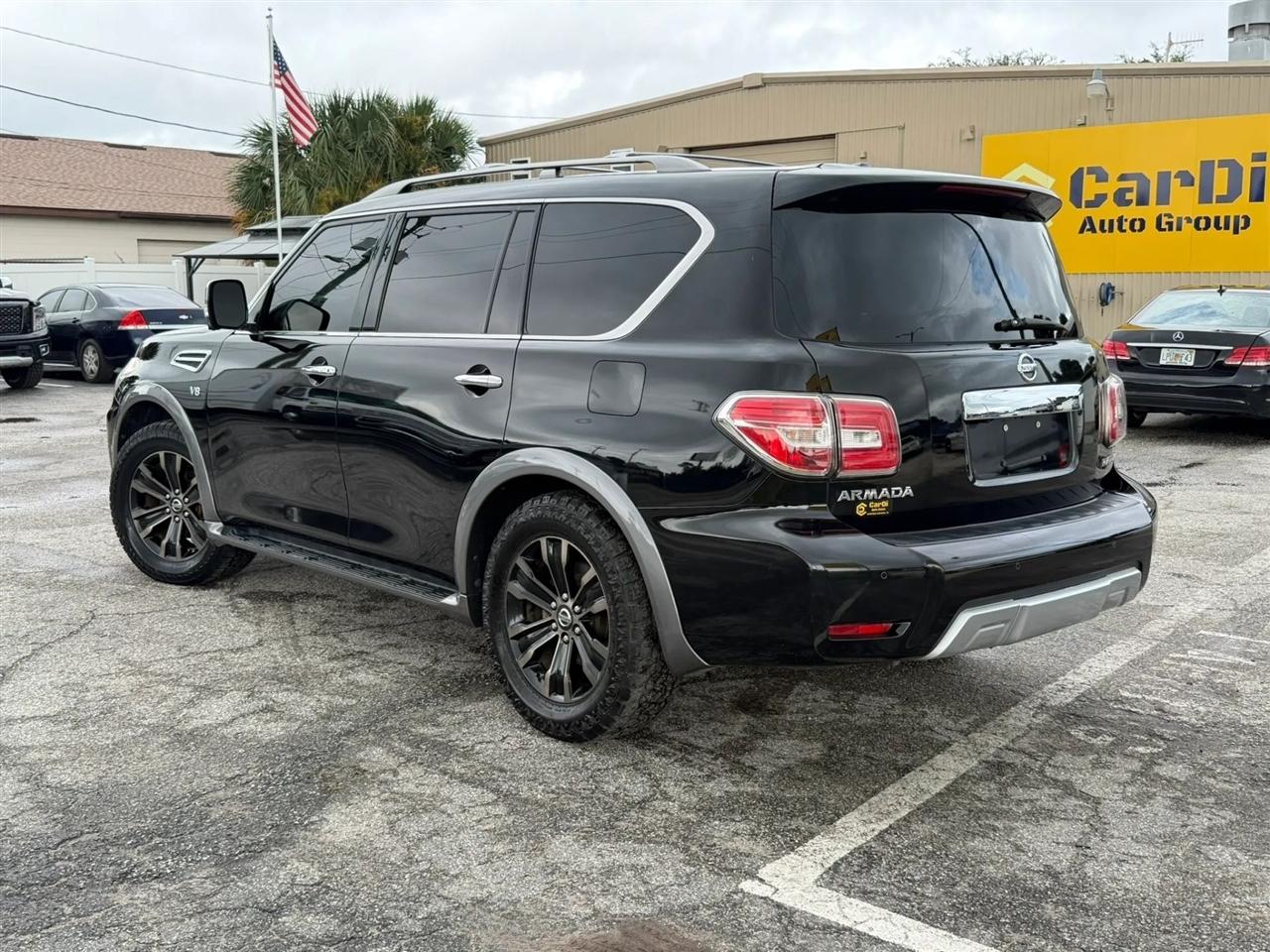 Nissan Armada Platinum AWD 2017