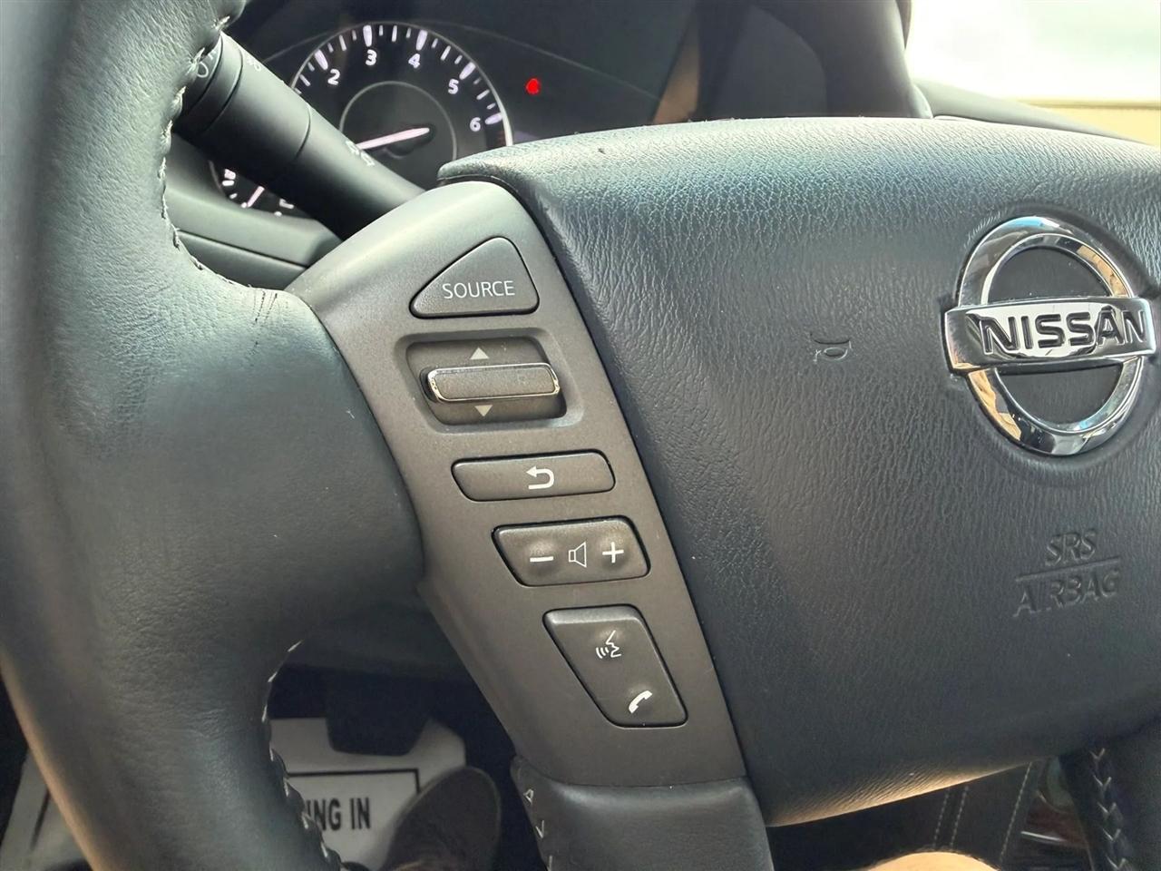 Nissan Armada Platinum AWD 2017