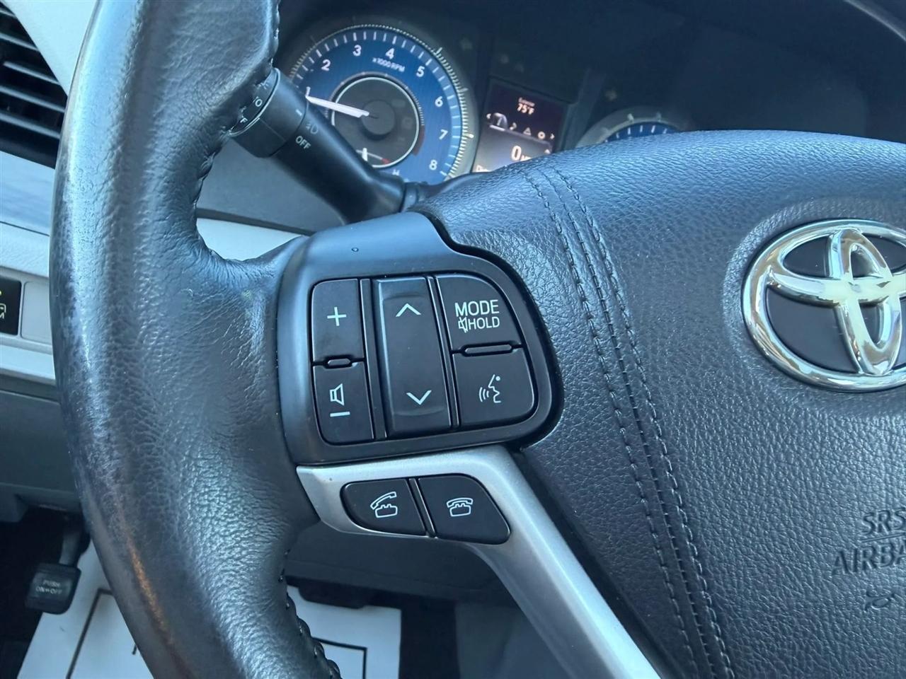 Toyota Sienna Limited Premium 7-Passenger 2017