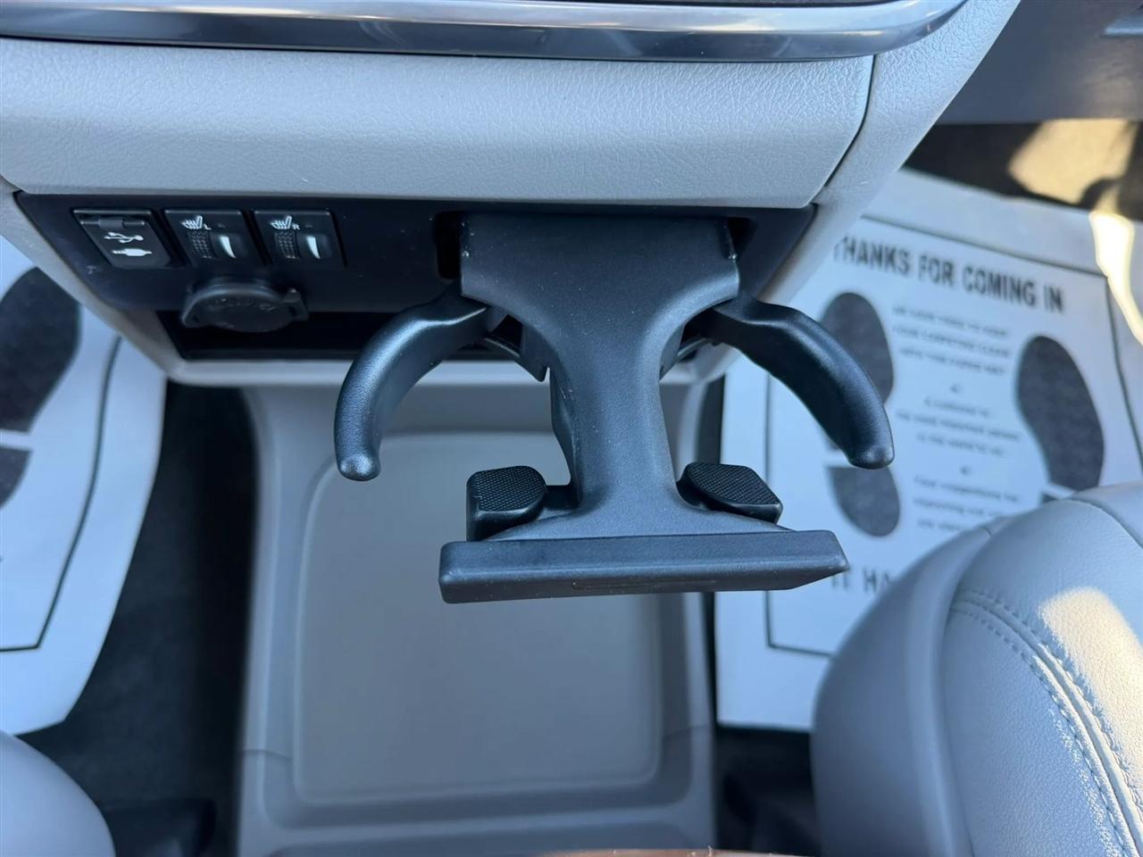 Toyota Sienna Limited Premium 7-Passenger 2017