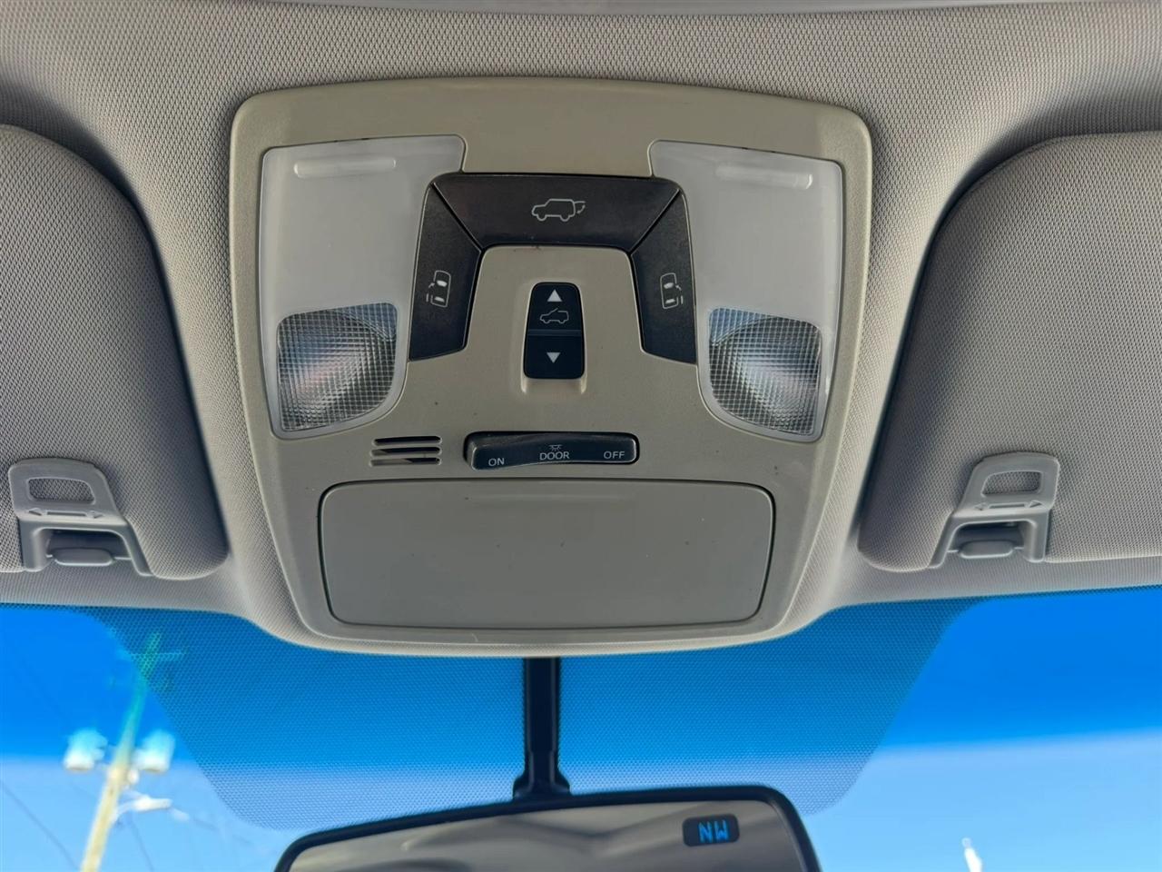 Toyota Sienna Limited Premium 7-Passenger 2017