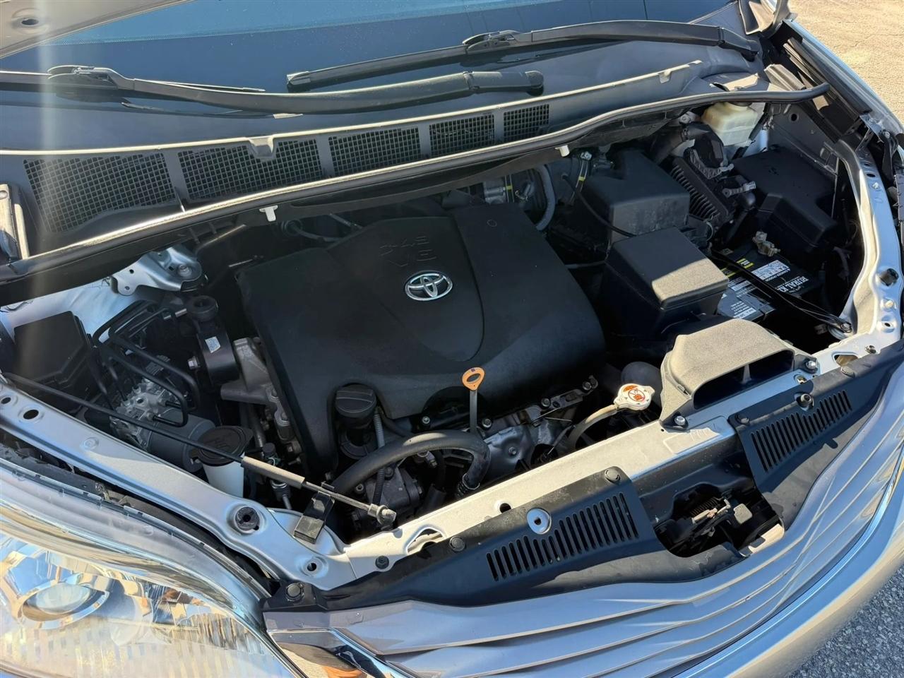 Toyota Sienna Limited Premium 7-Passenger 2017