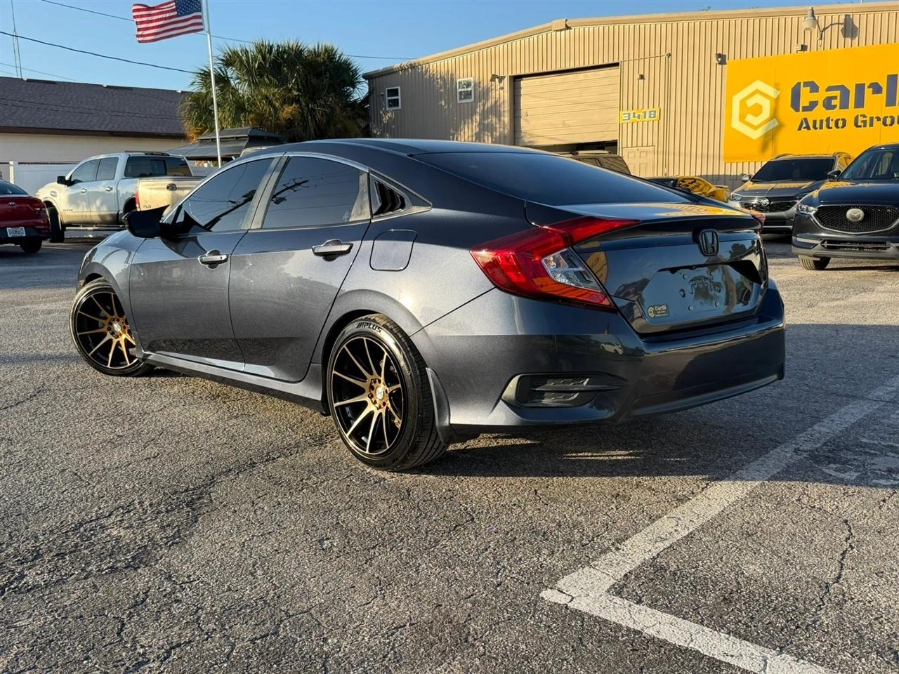 Honda Civic LX Sedan 6MT 2018
