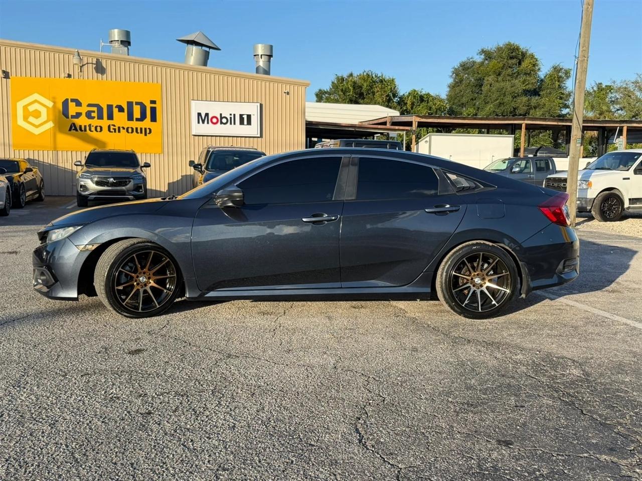 Honda Civic LX Sedan 6MT 2018