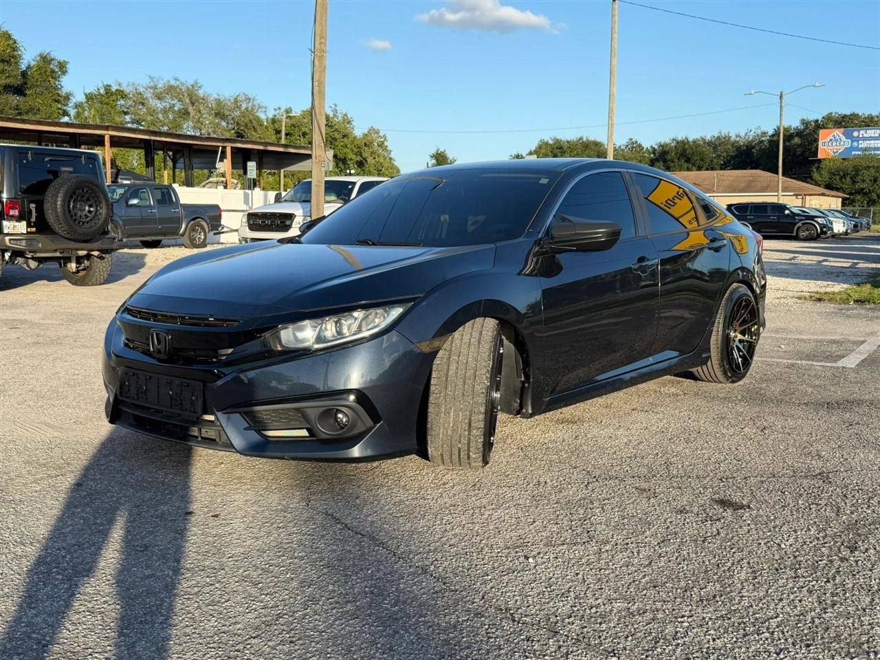 Honda Civic LX Sedan 6MT 2018