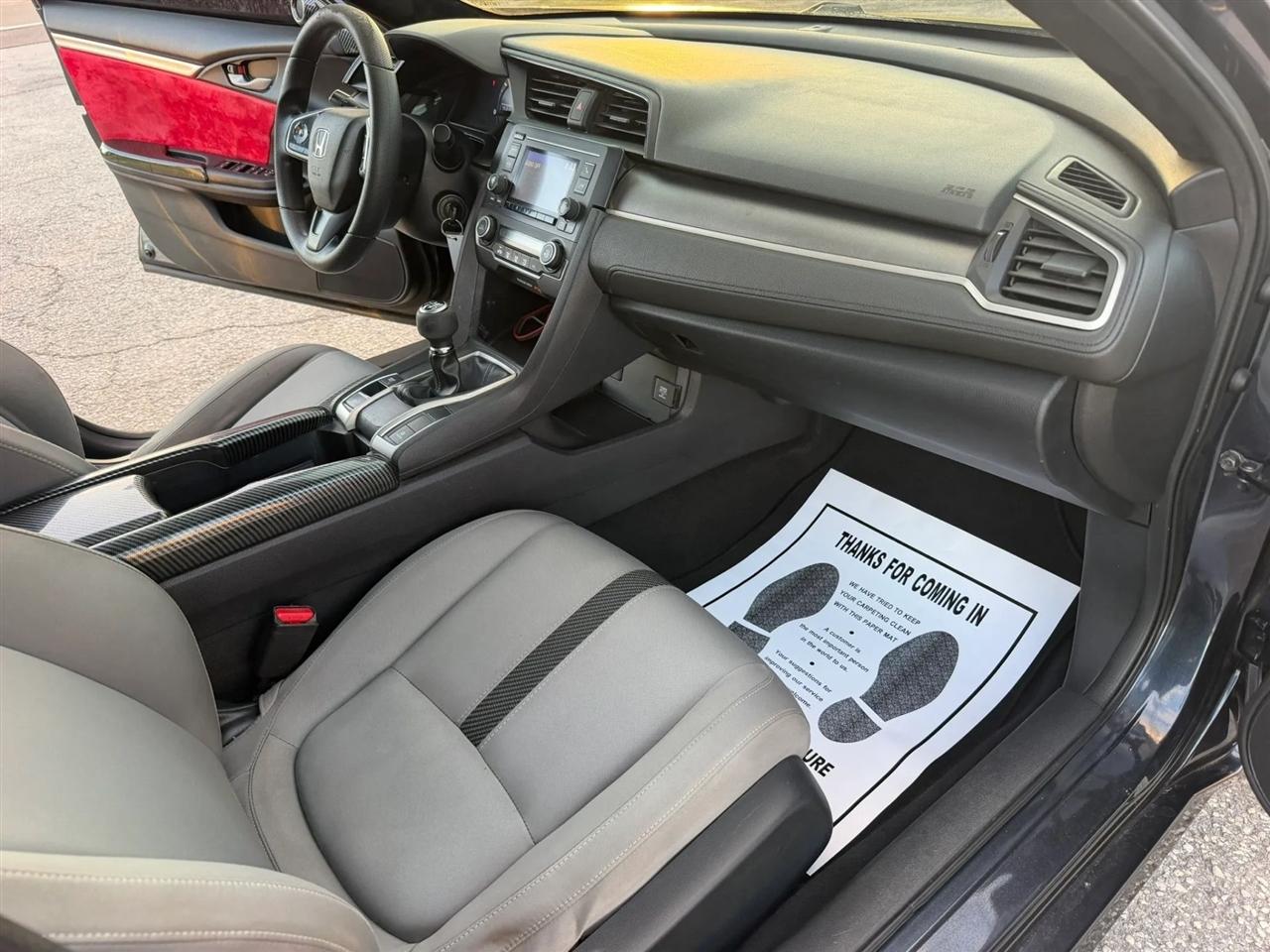 Honda Civic LX Sedan 6MT 2018